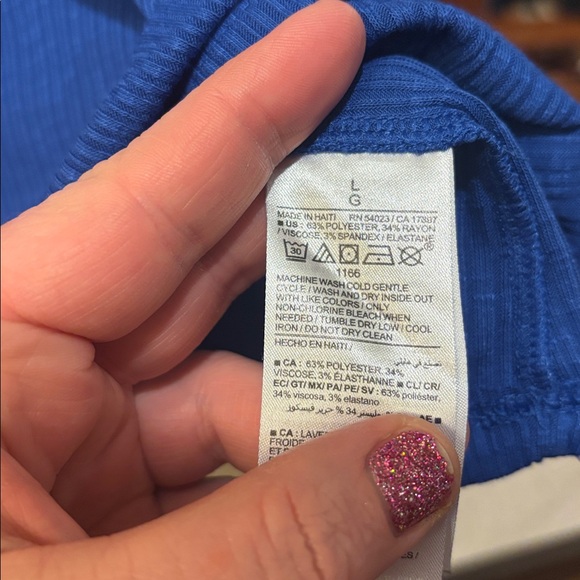 Old Navy Luxe Royal Blue Textured Tee - Size L - Picture 4 of 4